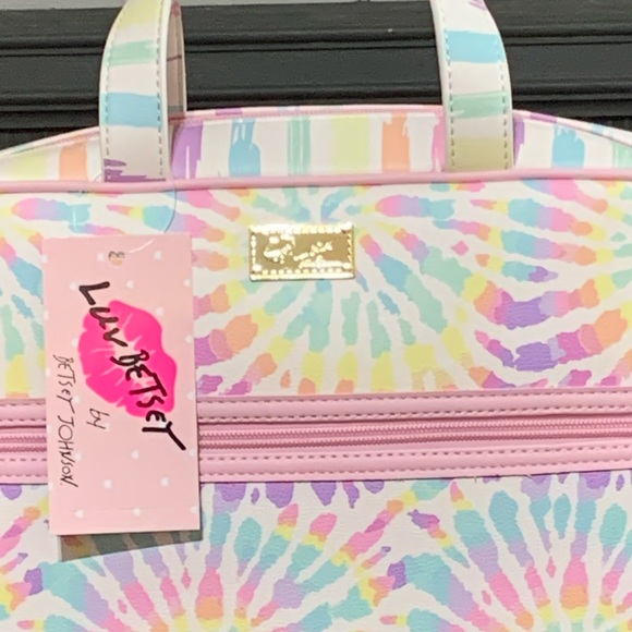 Betsey Johnson Weekender Cosmetic Bag - Picture 2 of 5